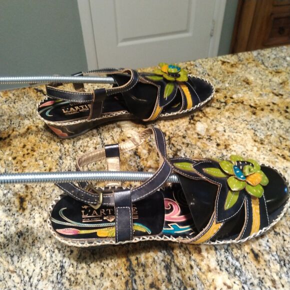 L’Artiste Spring Step Poolside Flower Leather Wedge Sandals Women's Sz 40 US 9 - Picture 5 of 12